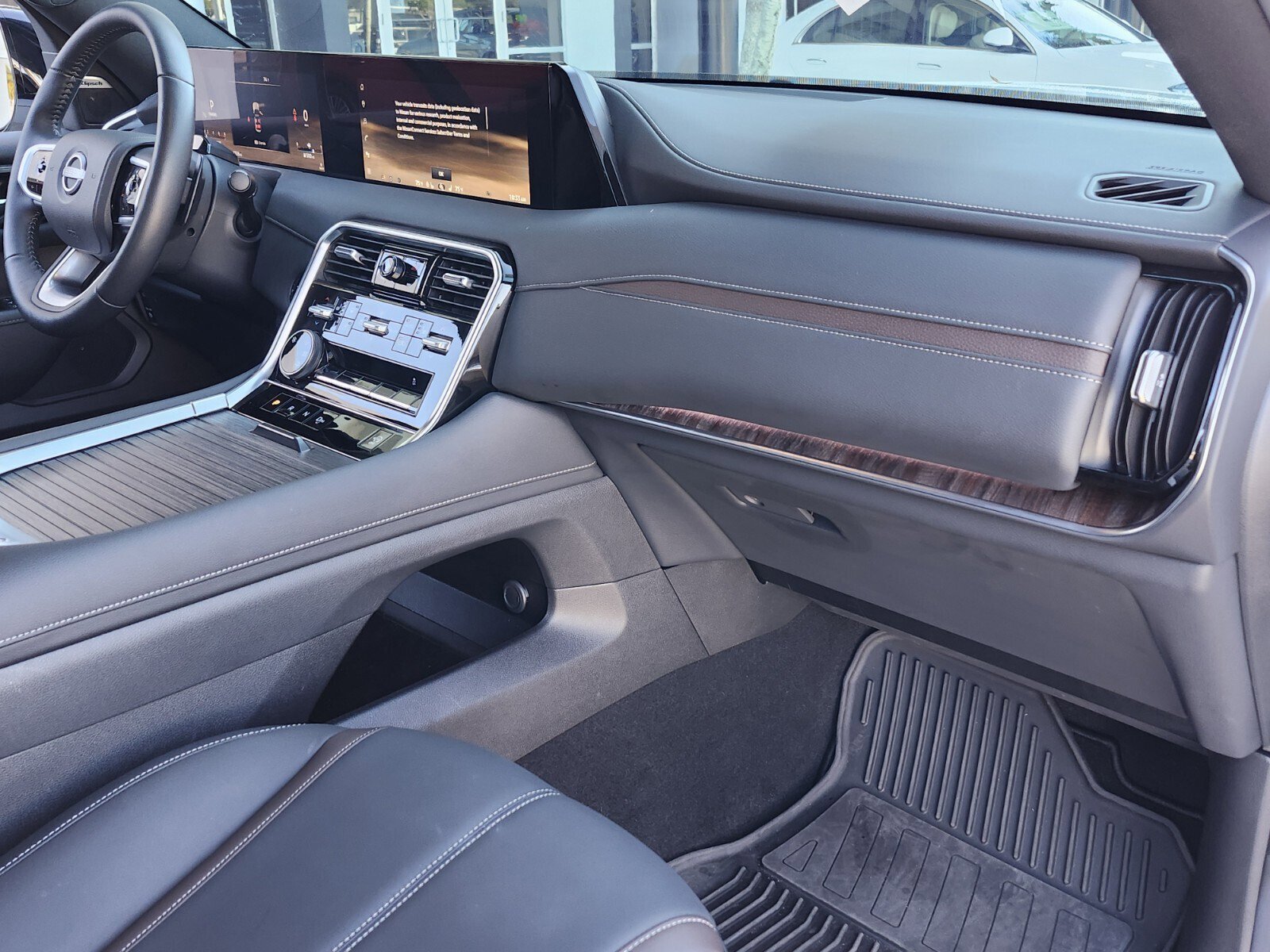 Used 2025 Nissan Armada SL w/ Captain's Chari Seat Package image 23