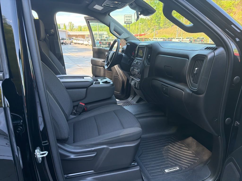 Certified 2022 Chevrolet Silverado 1500 Custom AWD/4WD image 16