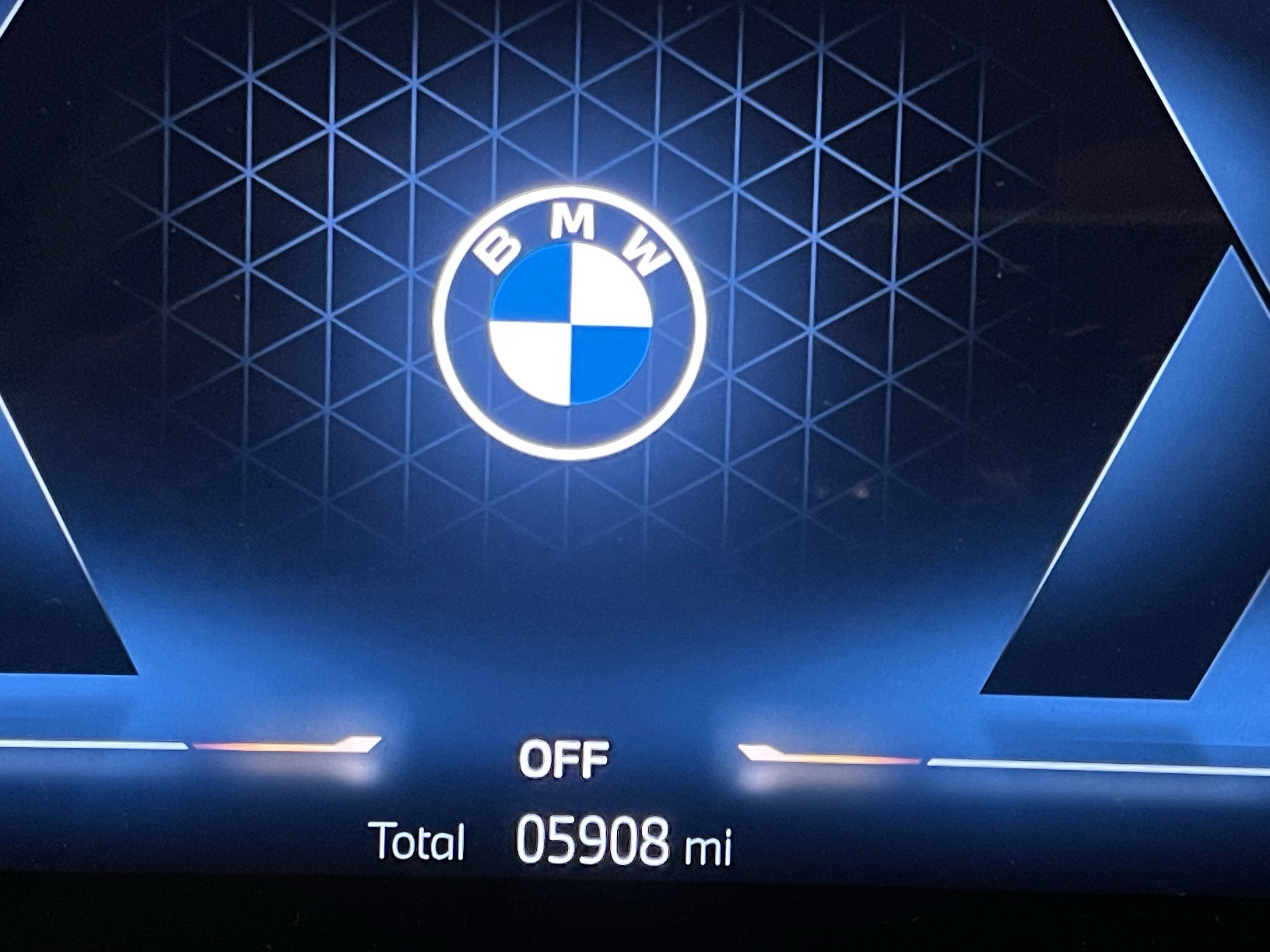 Used 2025 BMW 330i xDrive Sedan w/ M Sport Package image 21