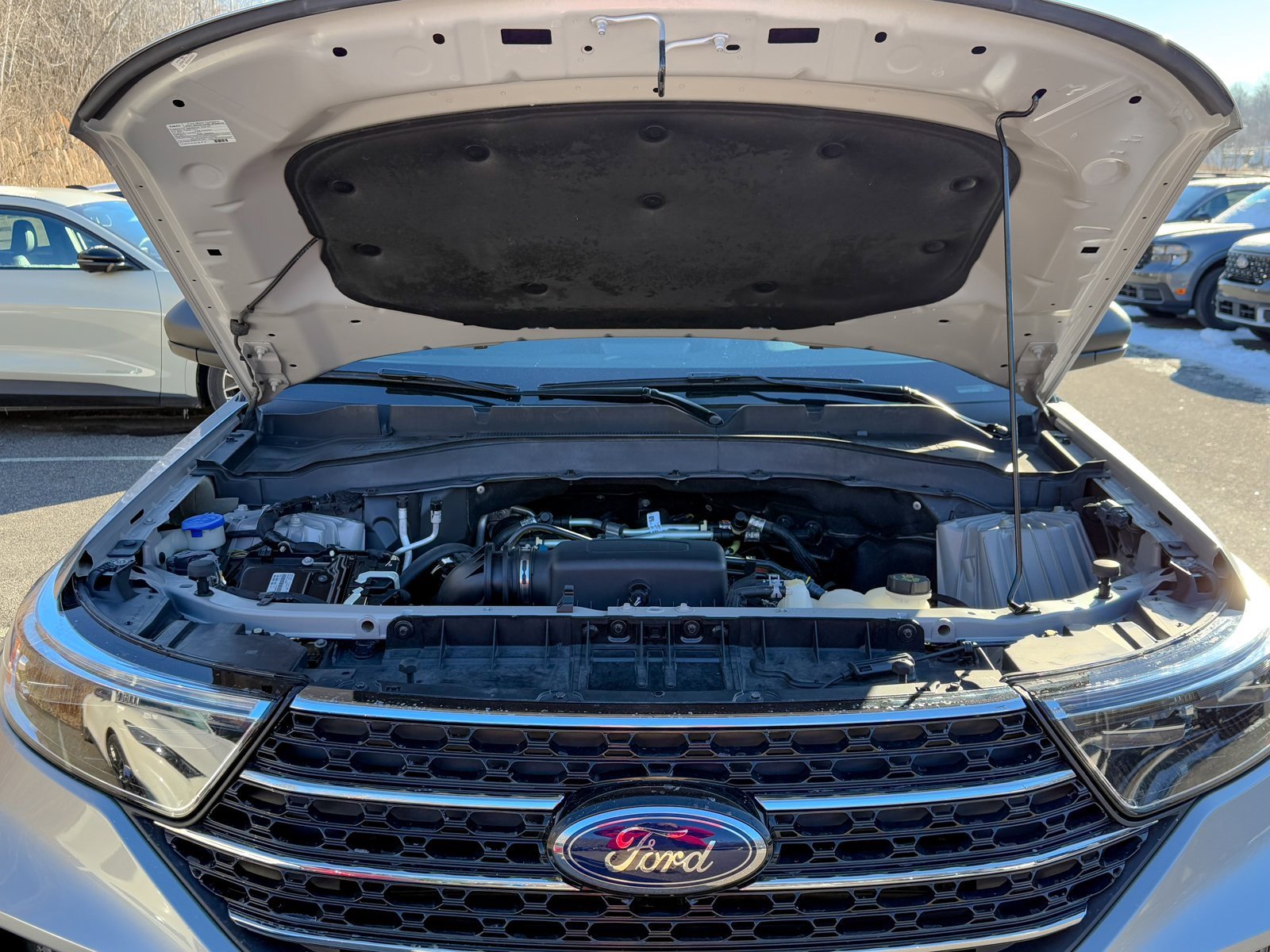 Certified 2022 Ford Explorer XLT w/ Equipment Group 202A image 16