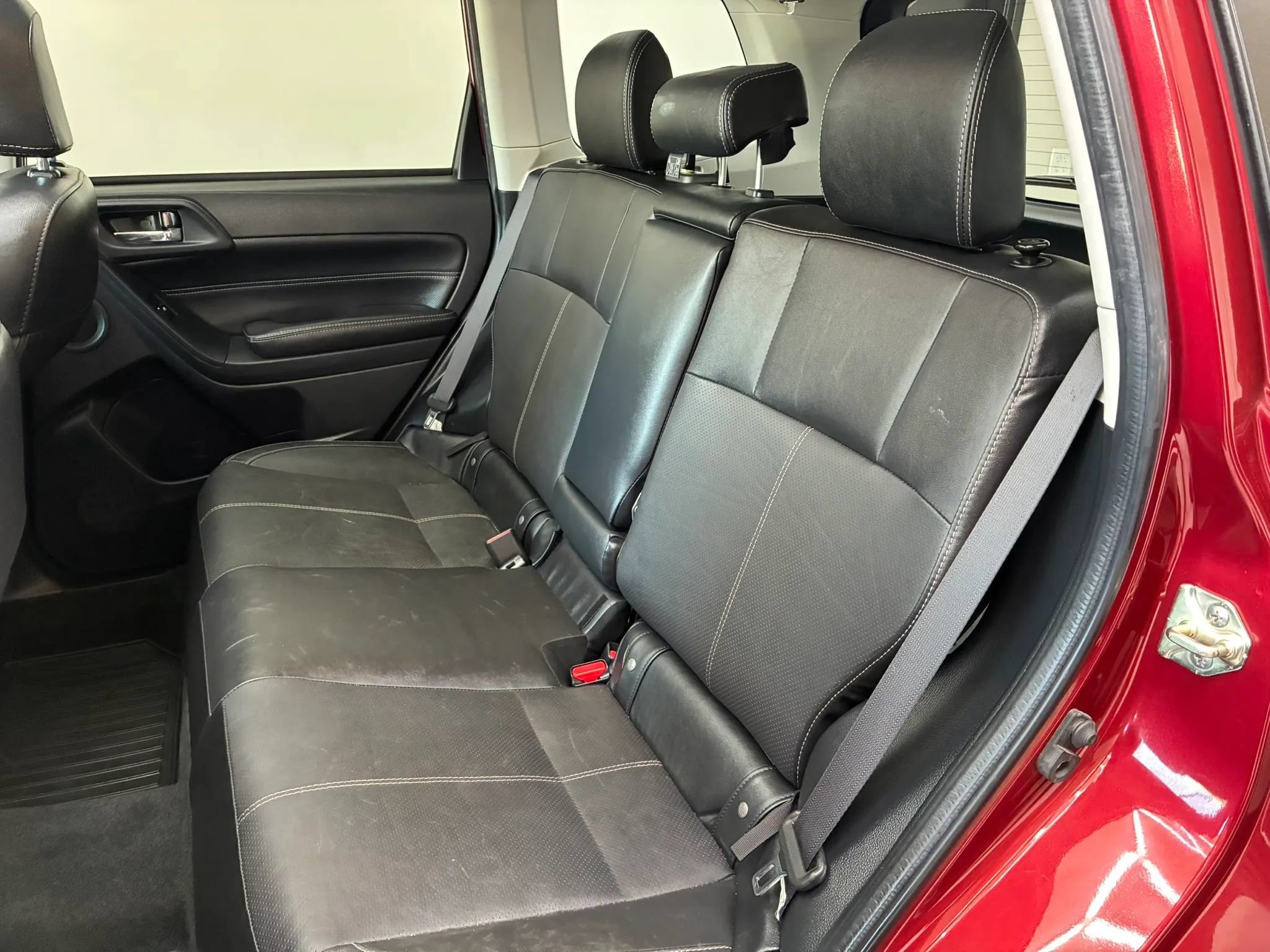 Used 2017 Subaru Forester 2.5i Touring AWD/4WD image 18