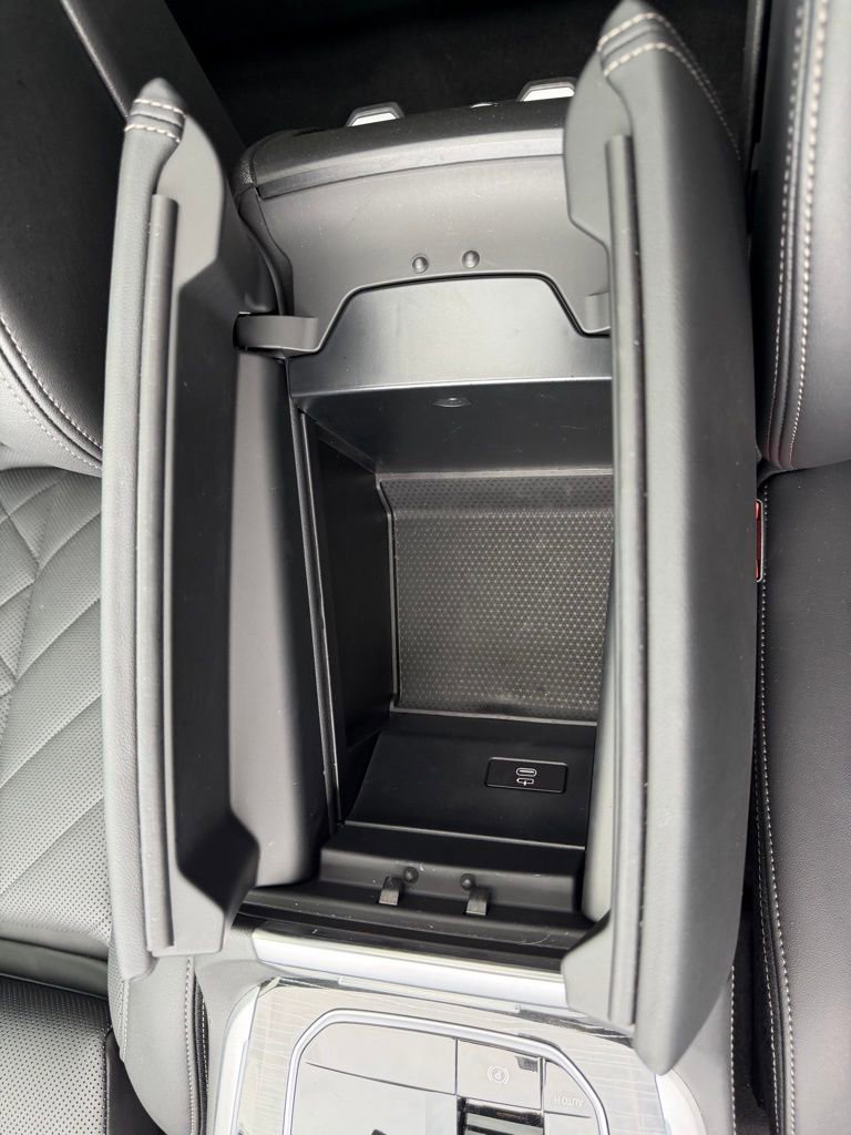 Used 2024 BMW X5 sDrive40i w/ M Sport Package image 25