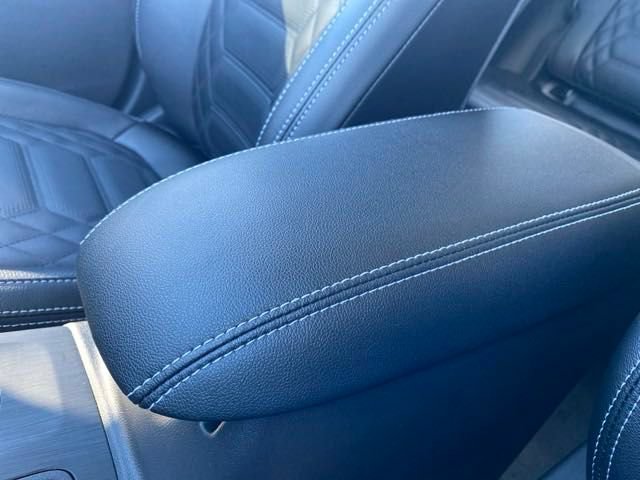 Used 2024 Ford Escape Platinum w/ Premium Technology Package AWD/4WD image 31