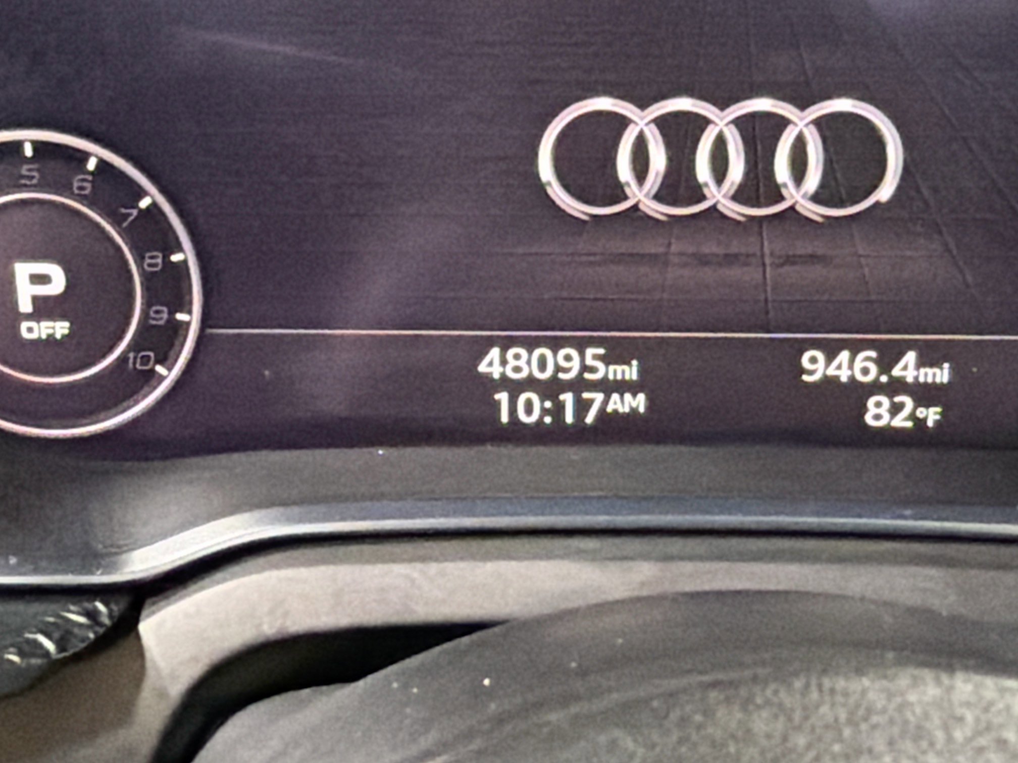 Used 2018 Audi R8 V10 w/ Premium Package RWD image 37