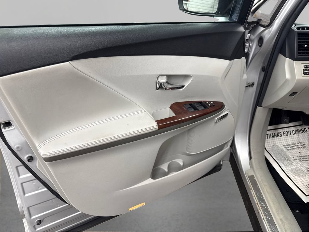 Used 2012 Toyota Venza Limited AWD/4WD image 24