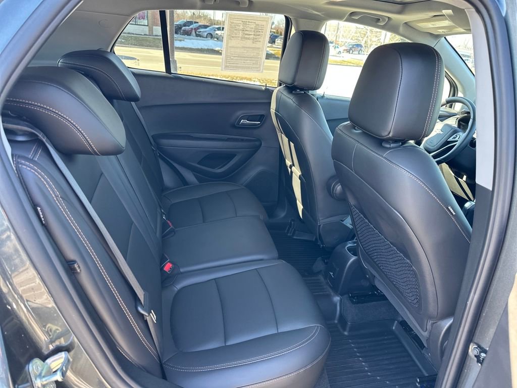 Used 2020 Chevrolet Trax Premier w/ LPO, Cargo Package image 25
