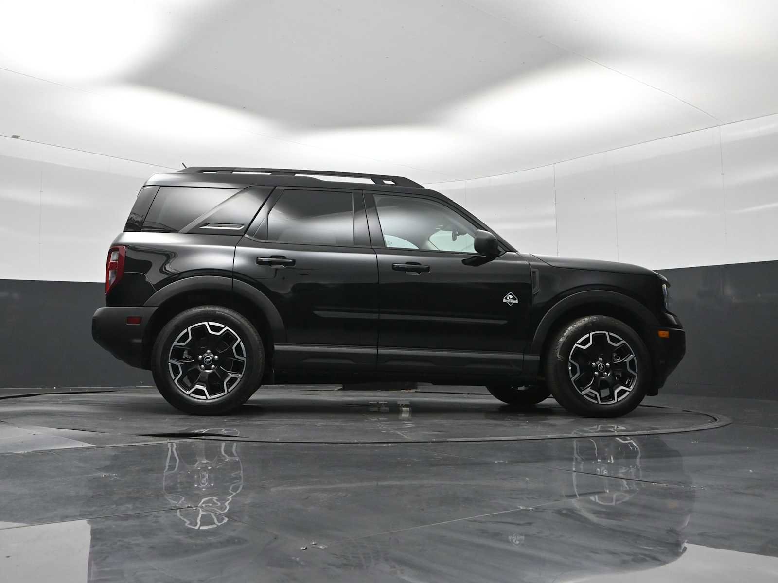 Used 2025 Ford Bronco Sport Outer Banks w/ Outer Banks Tech Package+ image 35