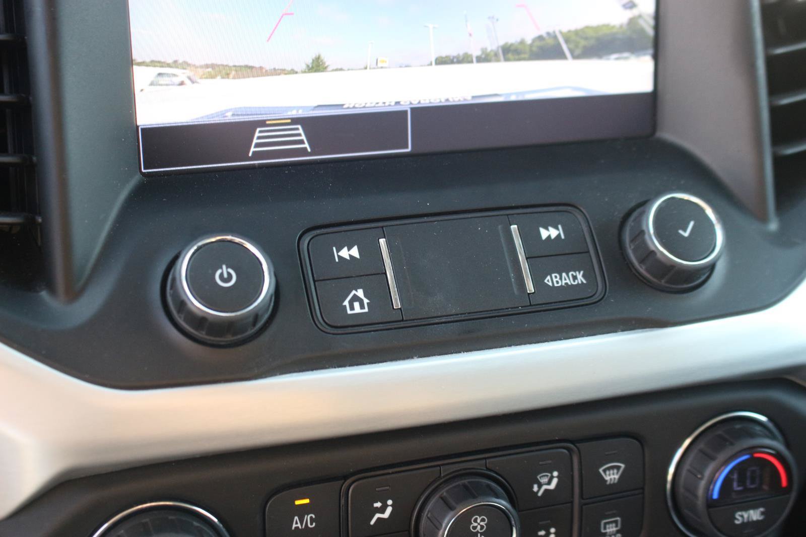 Used 2021 GMC Acadia SLE w/ Driver Convenience Package FWD image 26