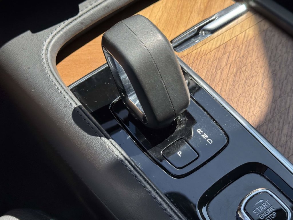 Certified 2024 Volvo XC90 B6 Plus AWD/4WD image 28