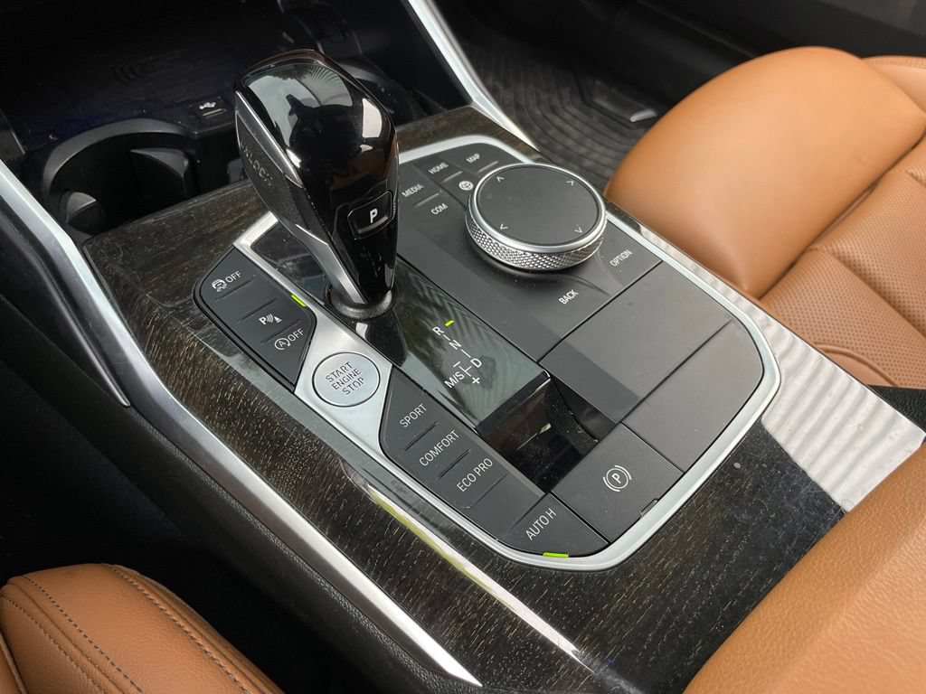 Used 2022 BMW 330i Sedan w/ Driving Assistance Package RWD image 21