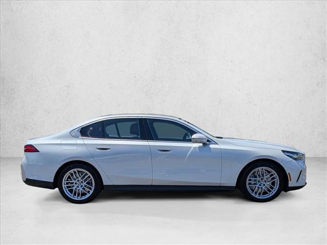 Certified 2024 BMW 530i w/ Premium Package RWD image 4