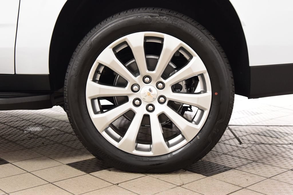 New 2026 Chevrolet Suburban Premier AWD/4WD image 28