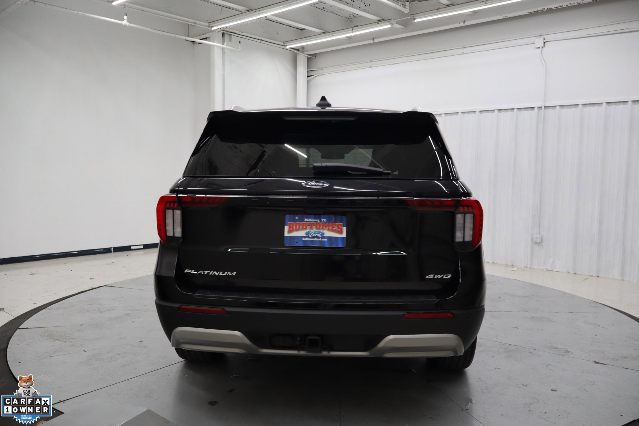 Certified 2025 Ford Explorer Platinum w/ LUX Leather Package image 6