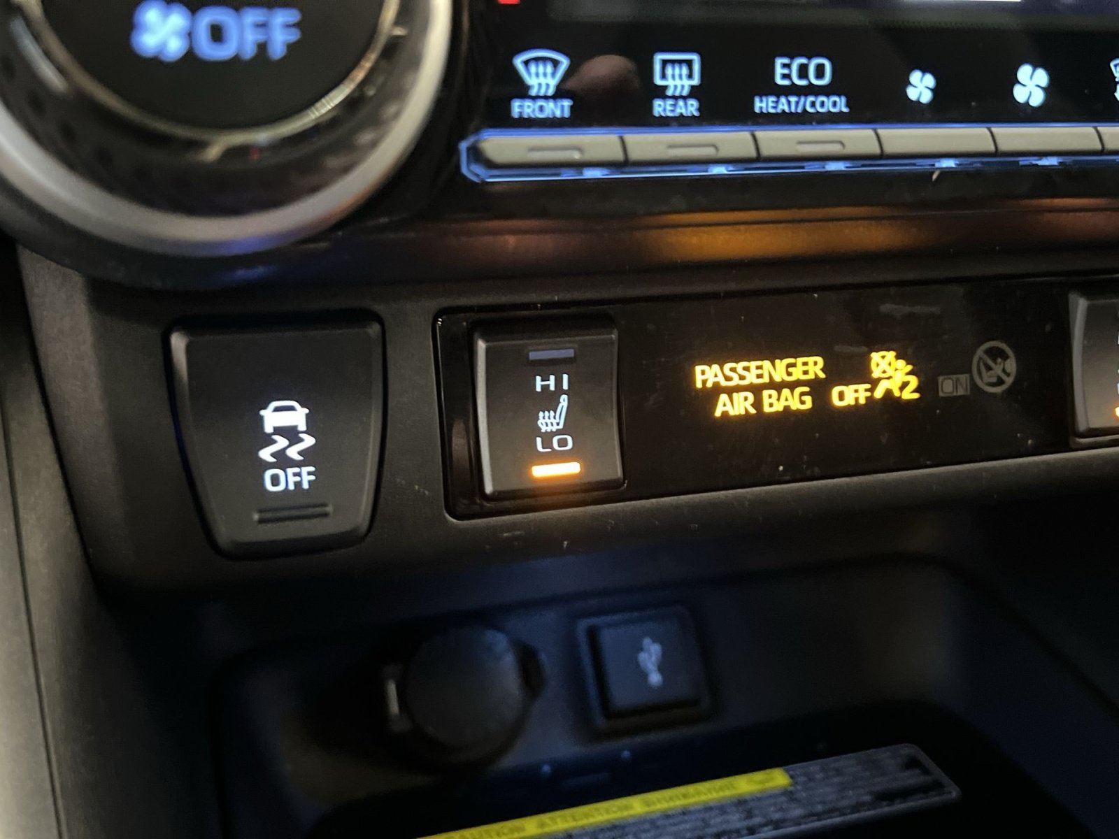 Used 2020 Toyota RAV4 XSE AWD/4WD image 33