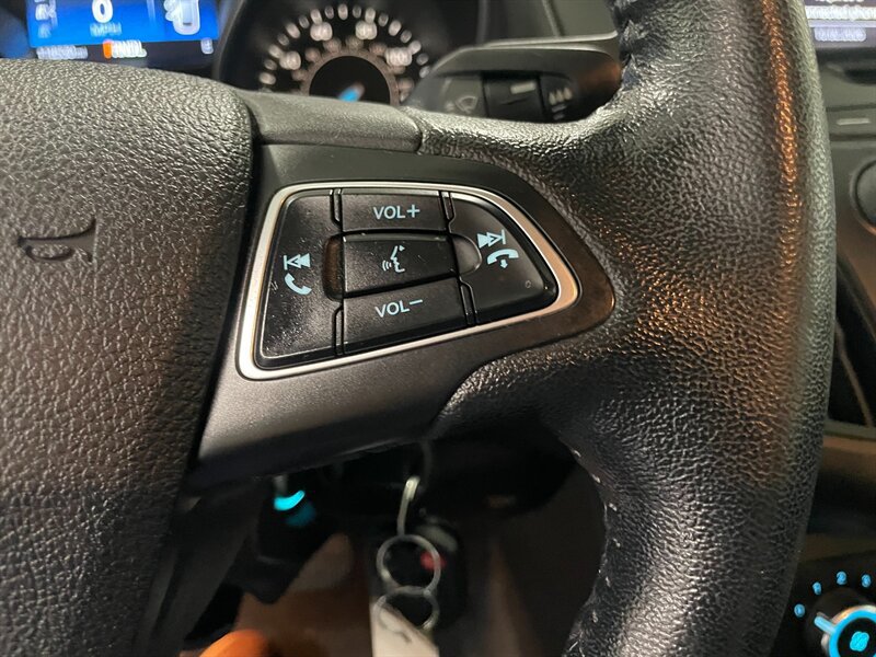 Used 2016 Ford Focus SE w/ SE Cold Weather Package FWD image 12
