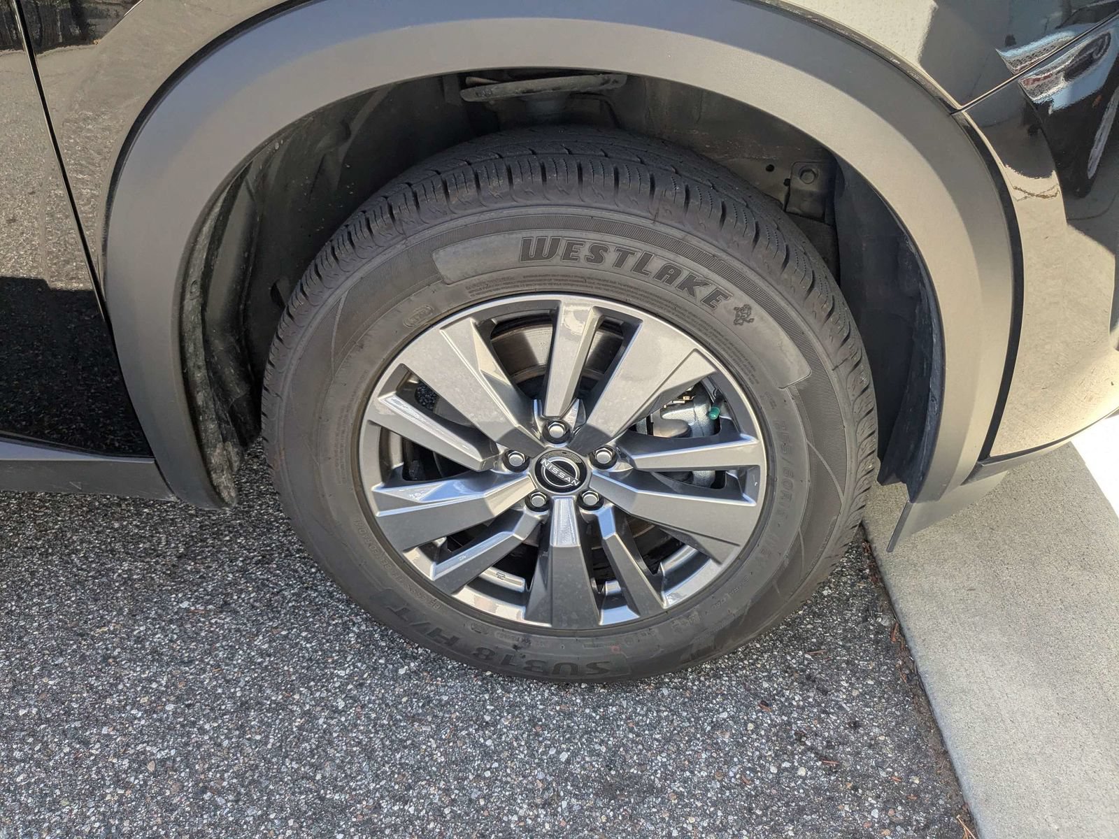 Used 2025 Nissan Pathfinder SV FWD image 11