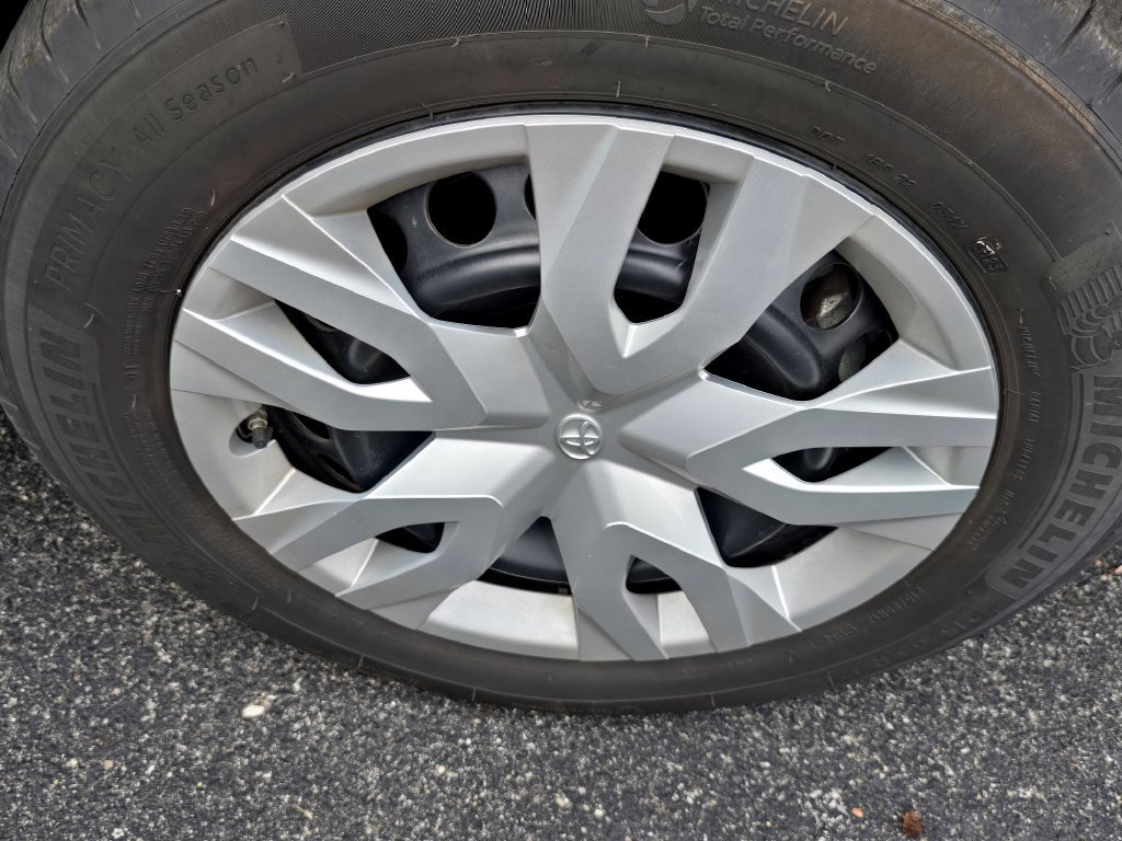 Certified 2023 Toyota Corolla Cross L FWD image 10