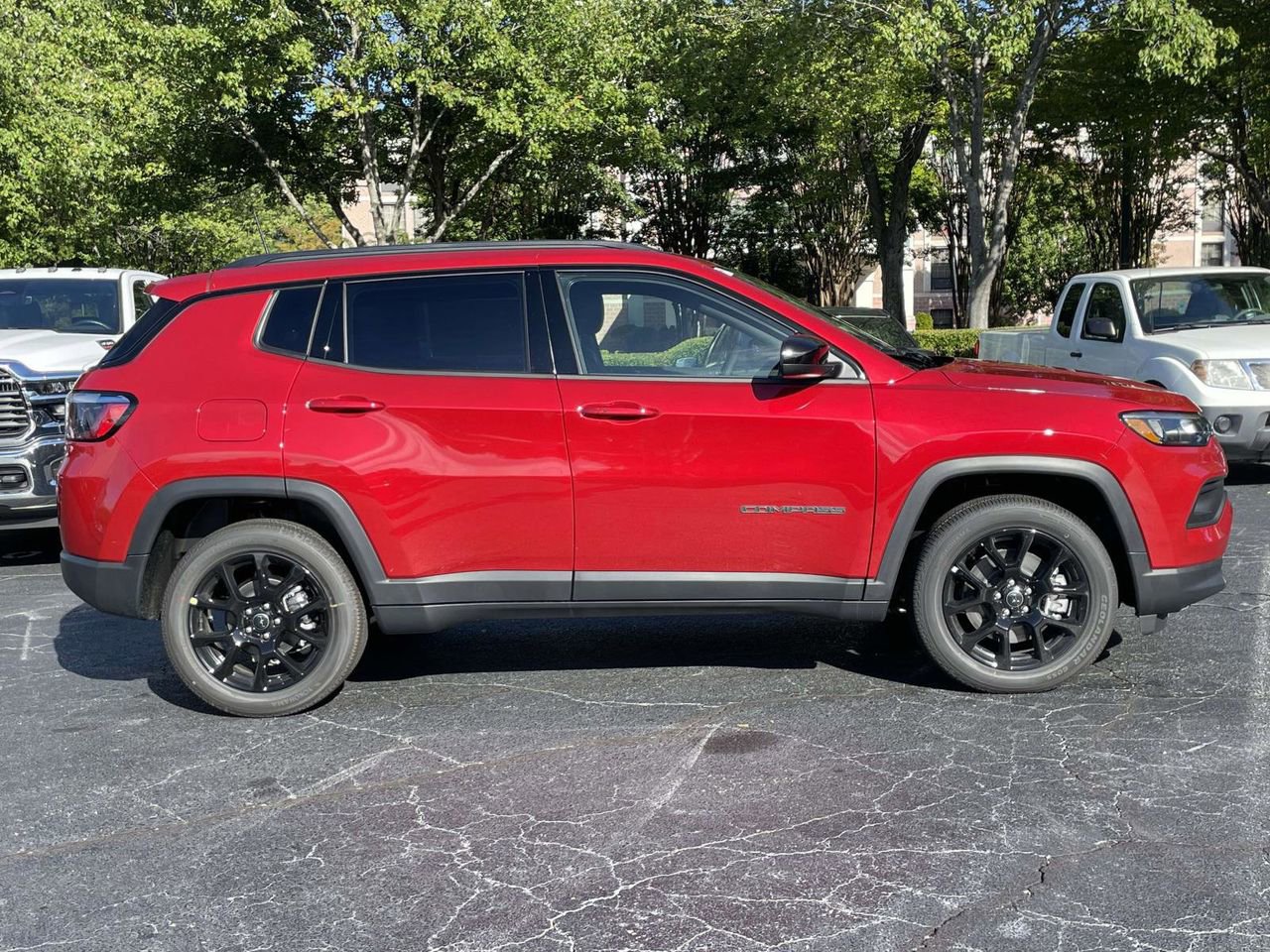 New 2026 Jeep Compass Latitude image 10
