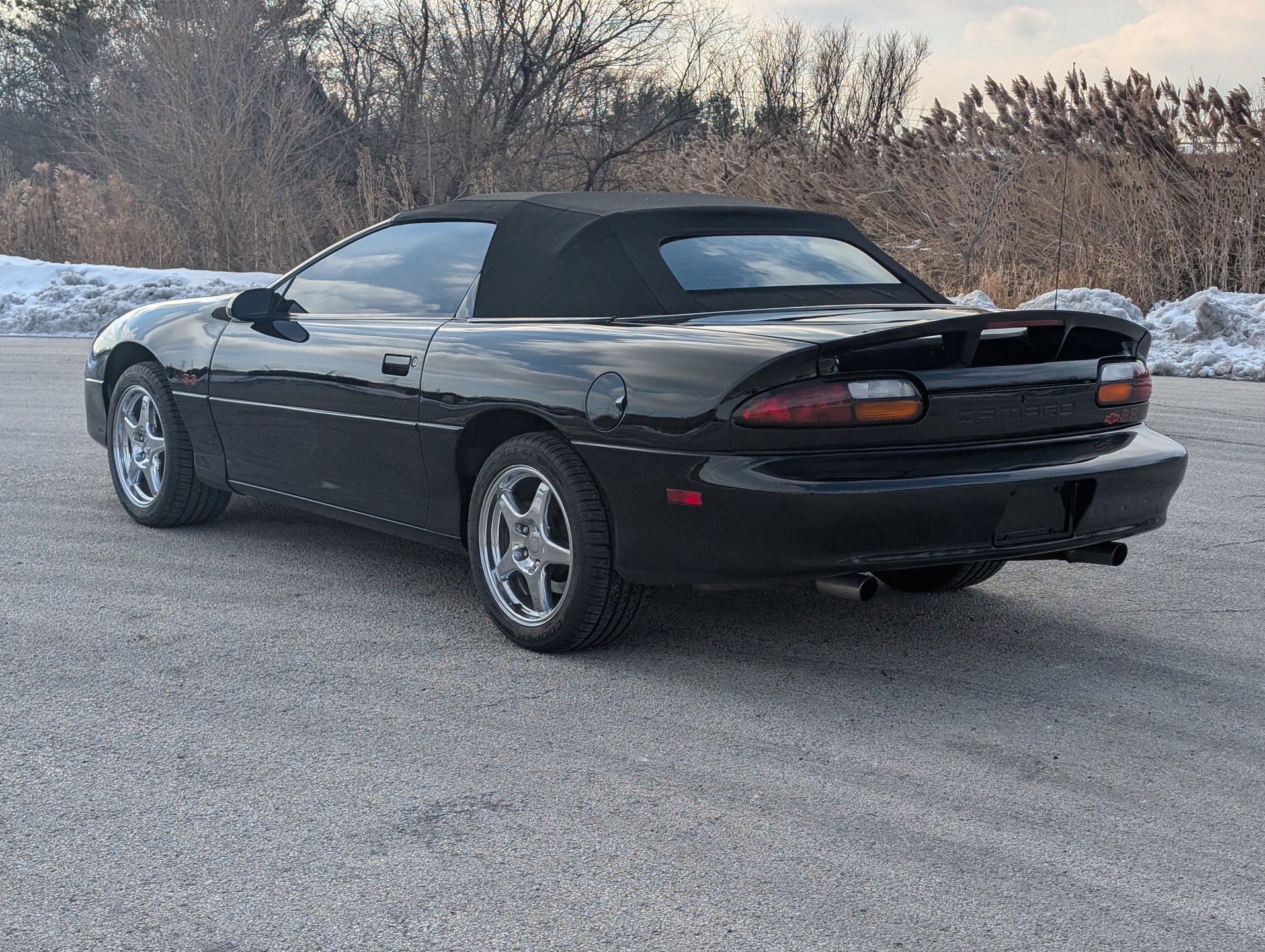 Used 2001 Chevrolet Camaro Z28 w/ SS Performance/Appearance Pkg image 18
