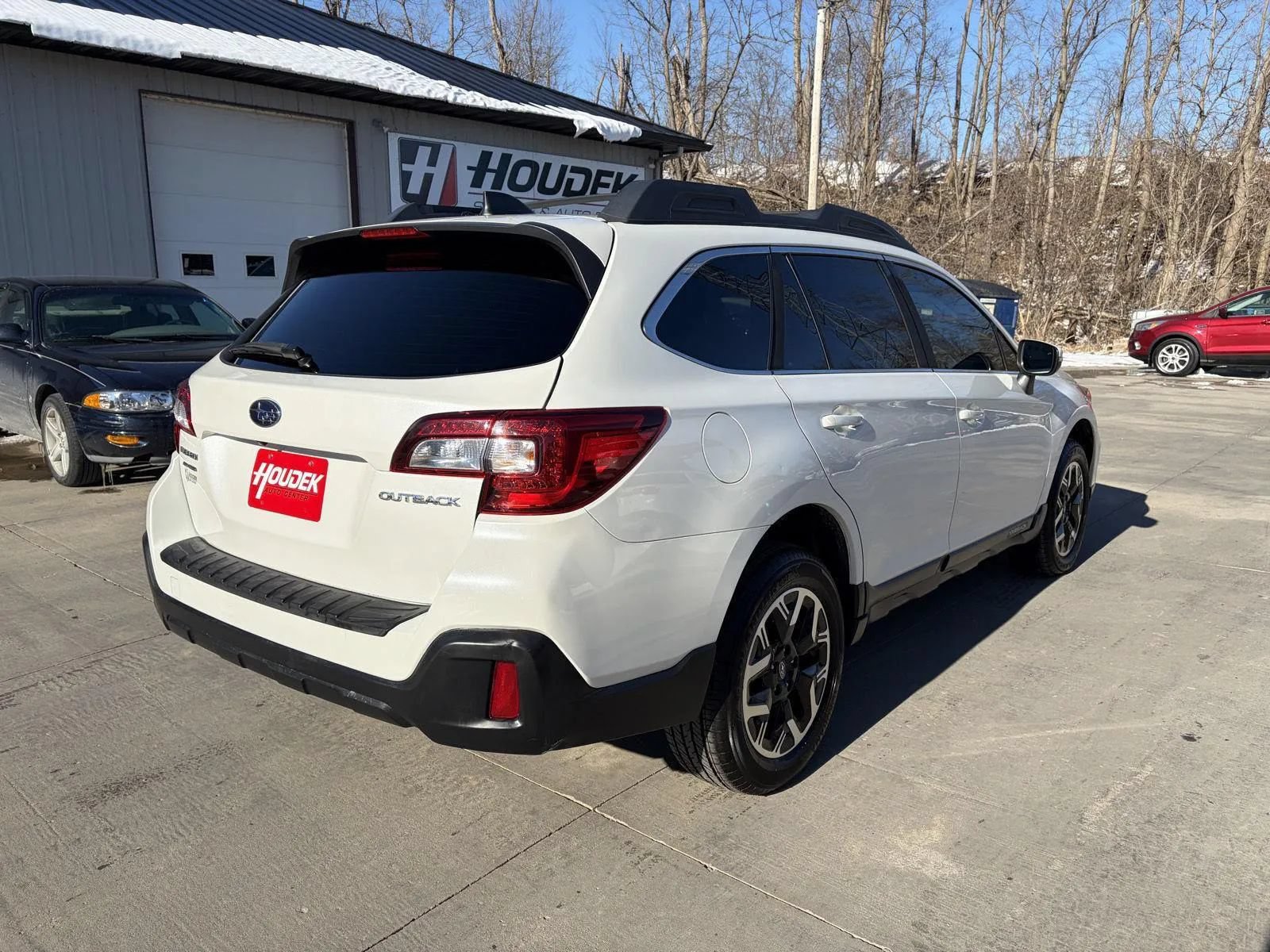 Used 2018 Subaru Outback 2.5i Premium AWD/4WD image 8
