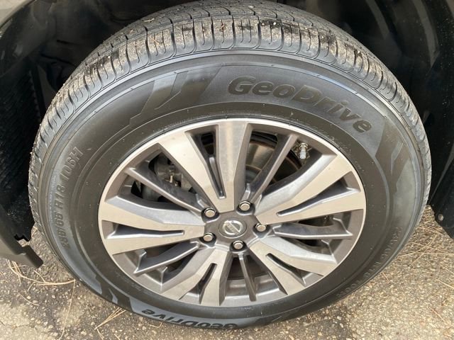 Used 2017 Nissan Pathfinder S image 23