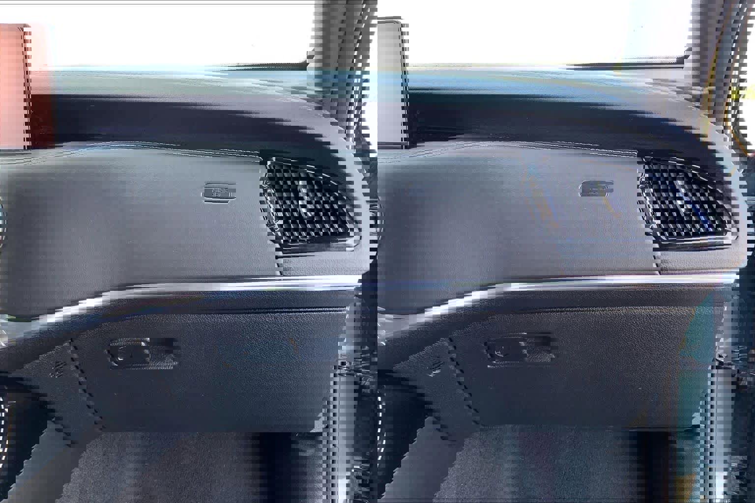 Used 2023 Kia Stinger GT2 image 18