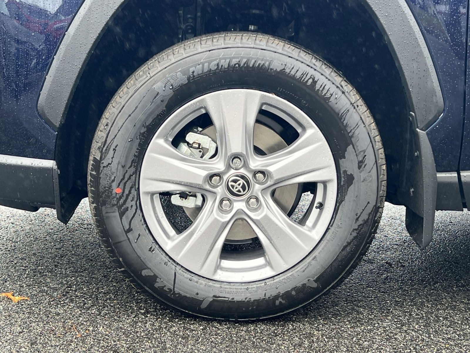 New 2025 Toyota RAV4 XLE image 5