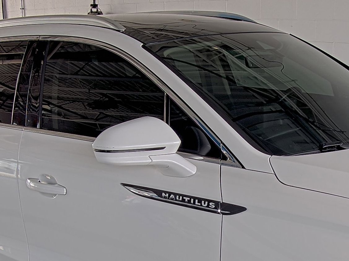 Used 2021 Lincoln Nautilus Reserve w/ Cargo Utility Package image 17