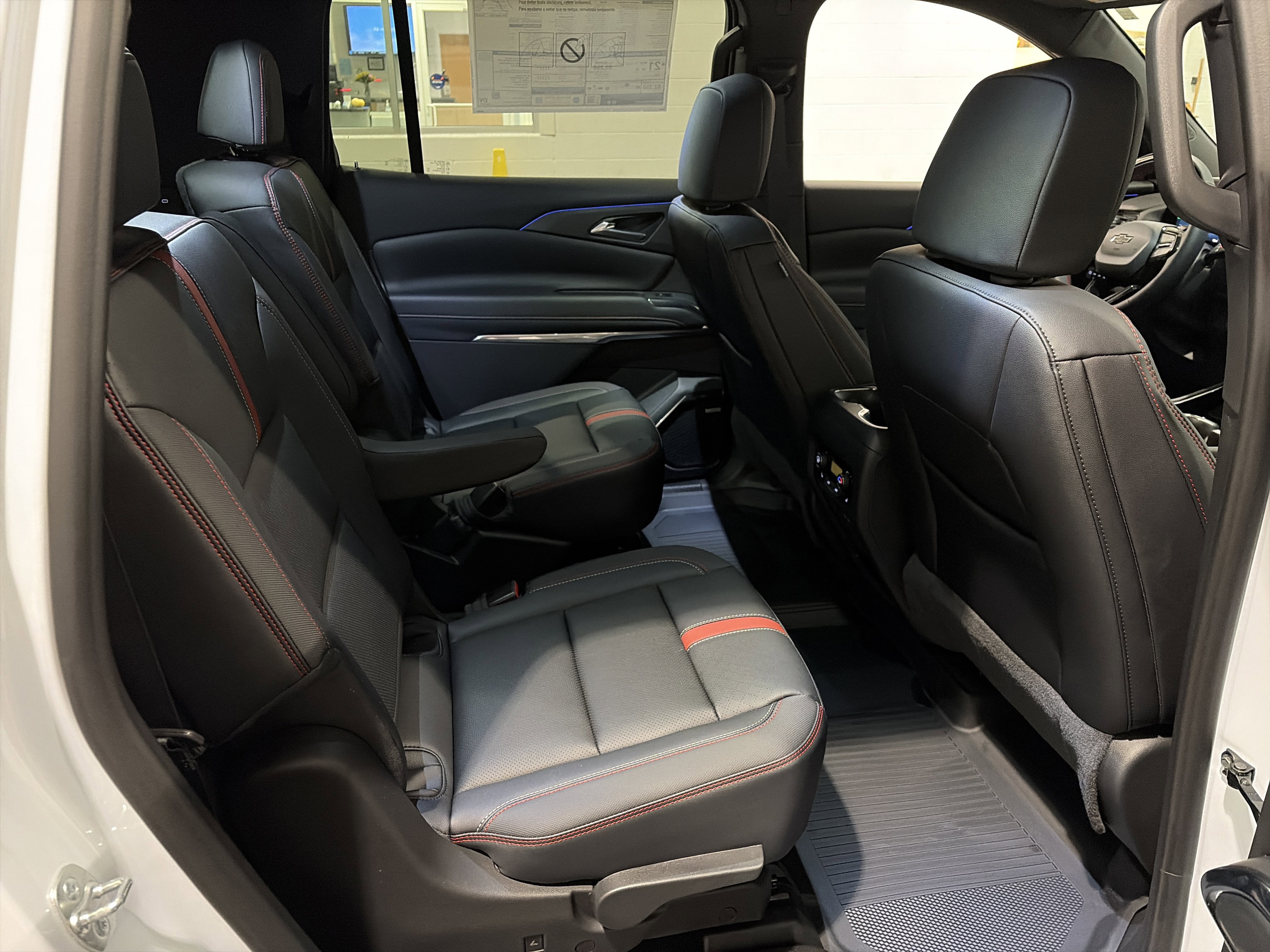 New 2026 Chevrolet Traverse RS w/ LPO, Floor Liner Package image 13