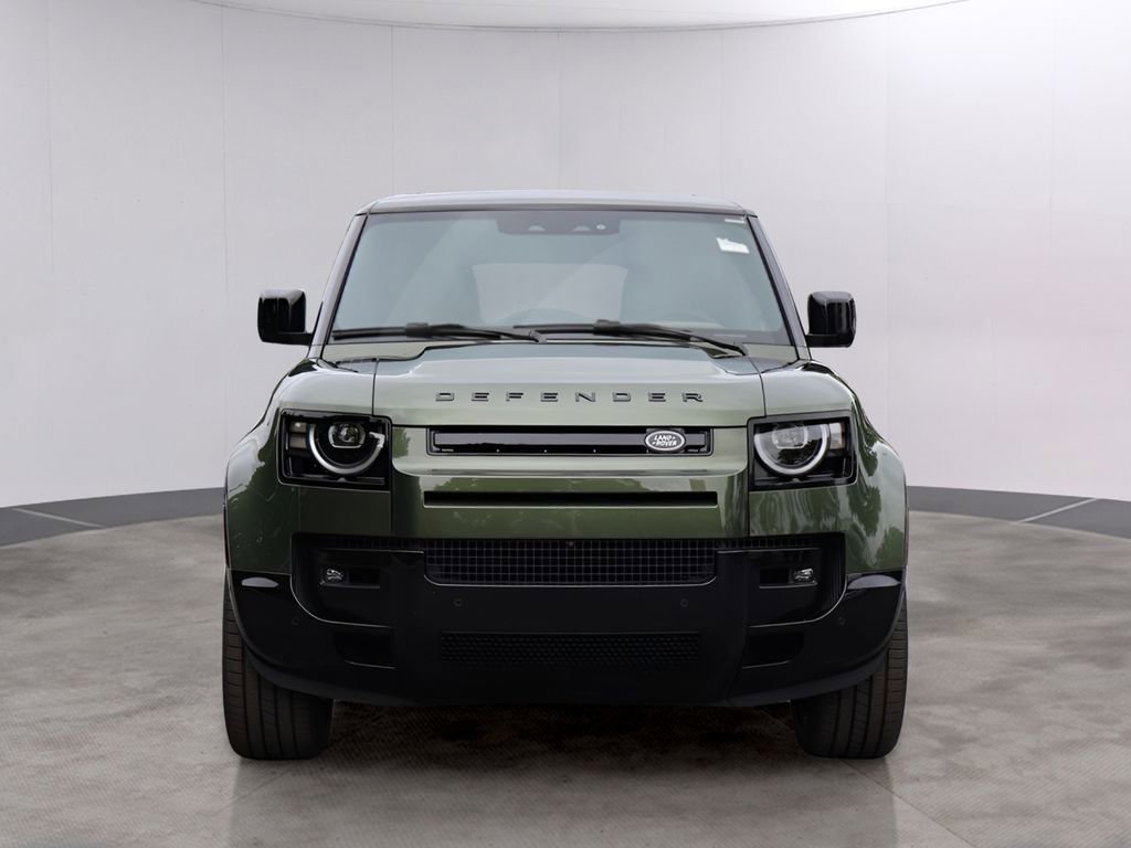 New 2026 Land Rover Defender 130 X-Dynamic SE AWD/4WD image 2