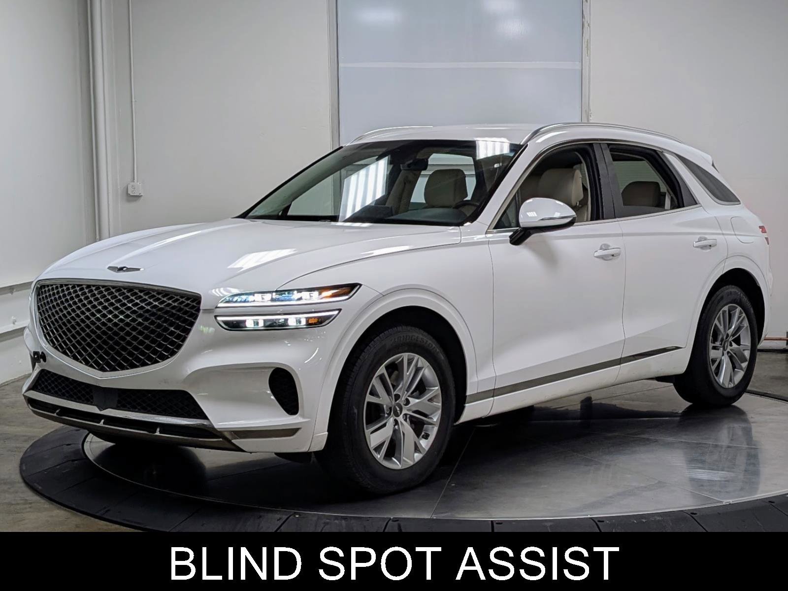Used 2023 Genesis GV70 2.5T w/ Cargo Package image 4
