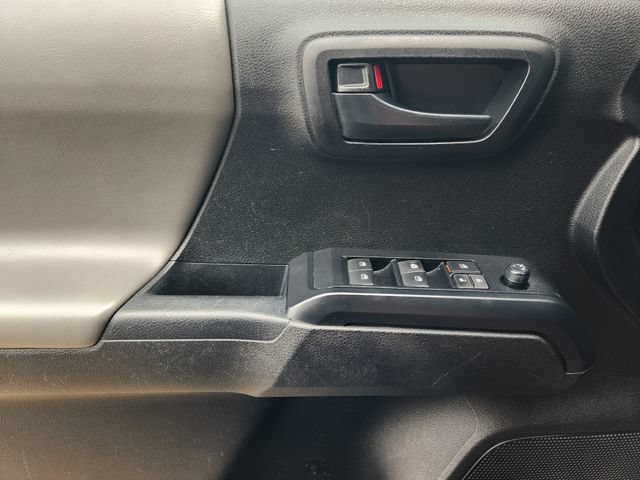 Used 2022 Toyota Tacoma SR w/ SR Convenience Package RWD image 24