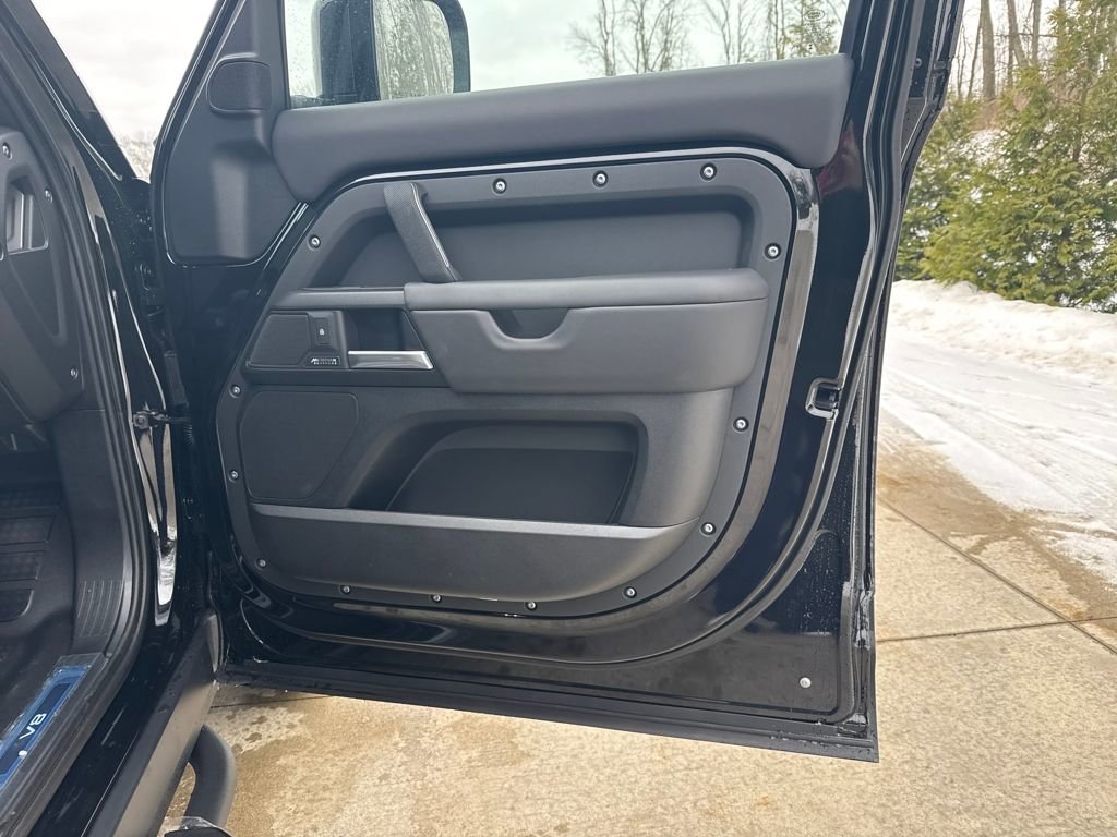 New 2026 Land Rover Defender 130 V8 image 14
