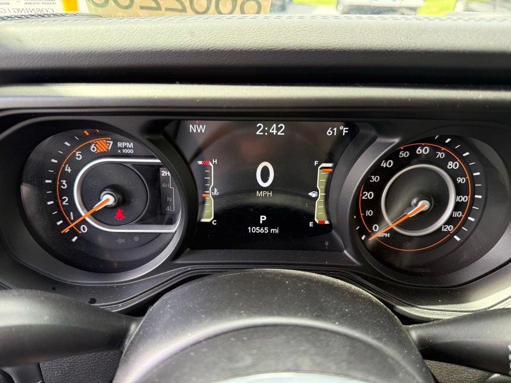 Certified 2024 Jeep Wrangler Unlimited Sahara w/ Technology Group AWD/4WD image 27