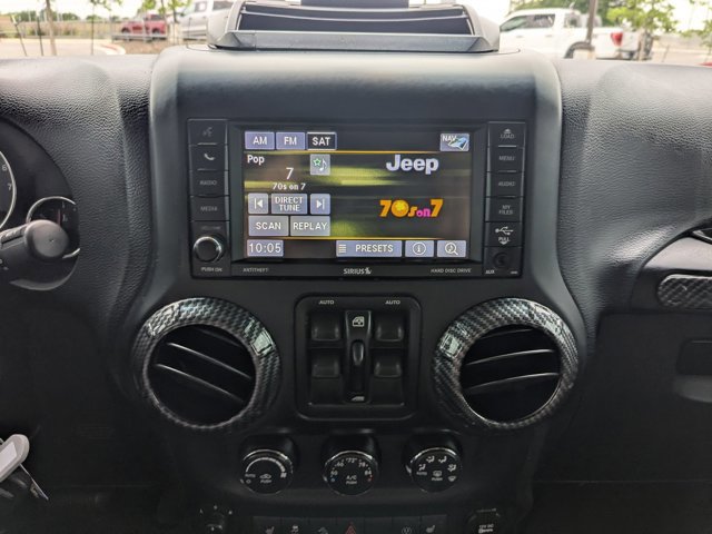 Used 2014 Jeep Wrangler Unlimited Sahara w/ Max Tow Package AWD/4WD image 11