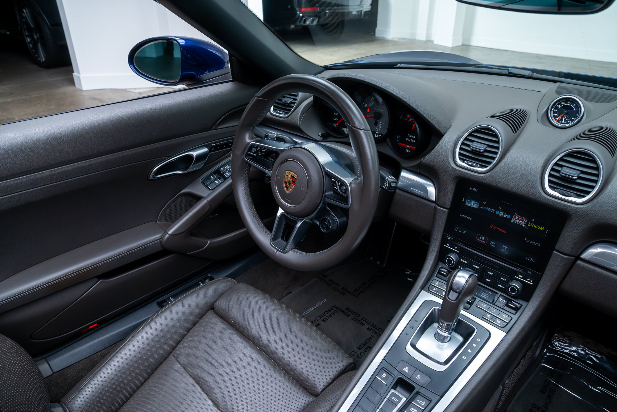 Used 2021 Porsche 718 Boxster S RWD image 11