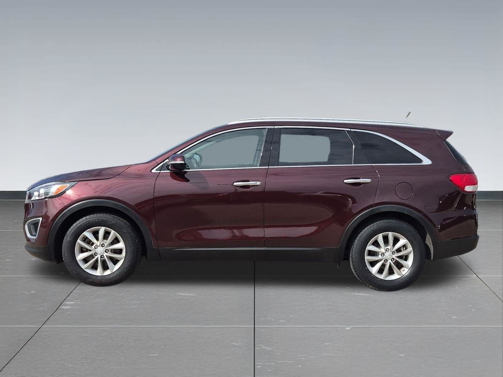 Used 2018 Kia Sorento FWD V6 image 3