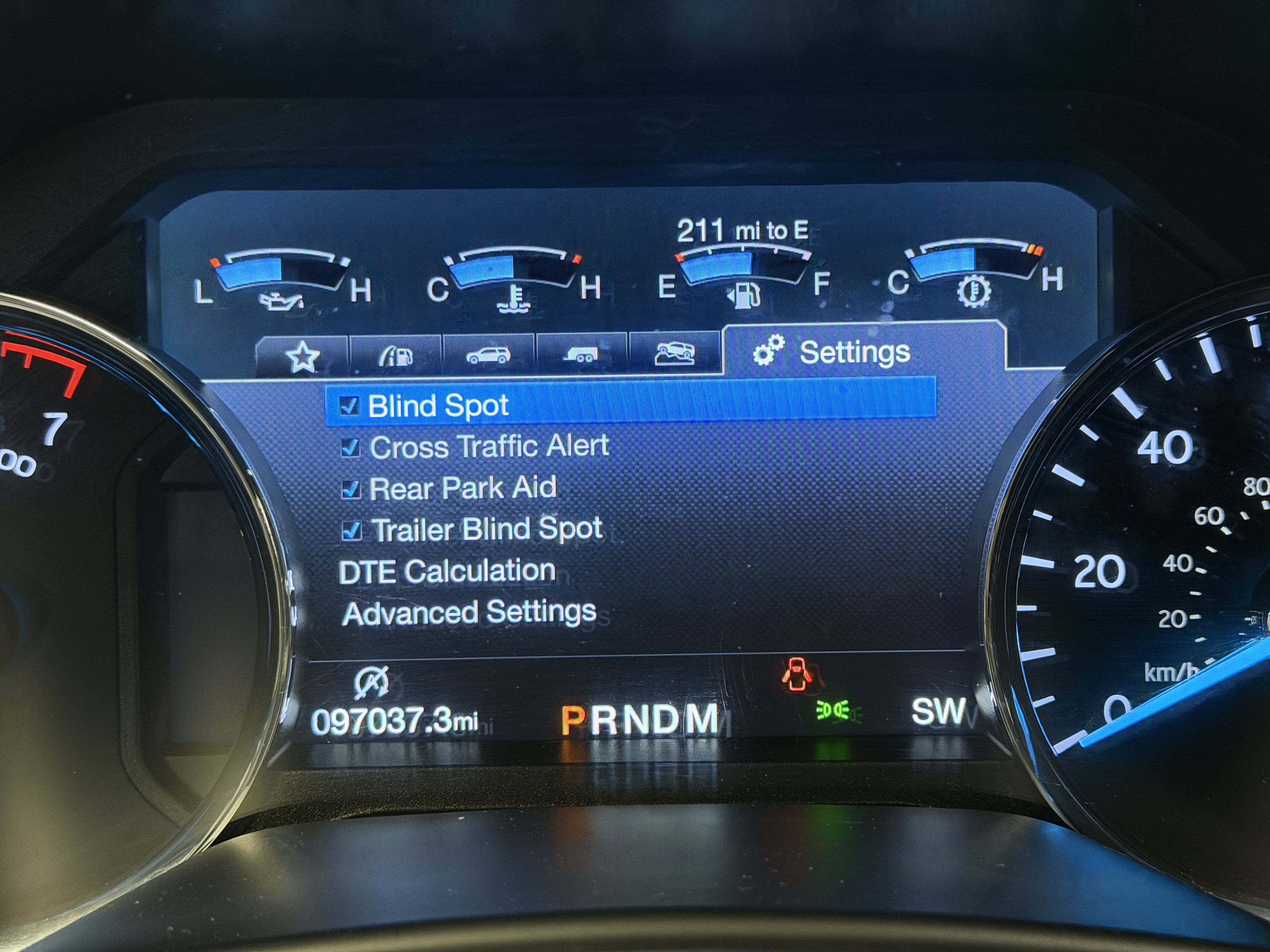 Used 2019 Ford Expedition XLT w/ Equipment Group 202A AWD/4WD image 16