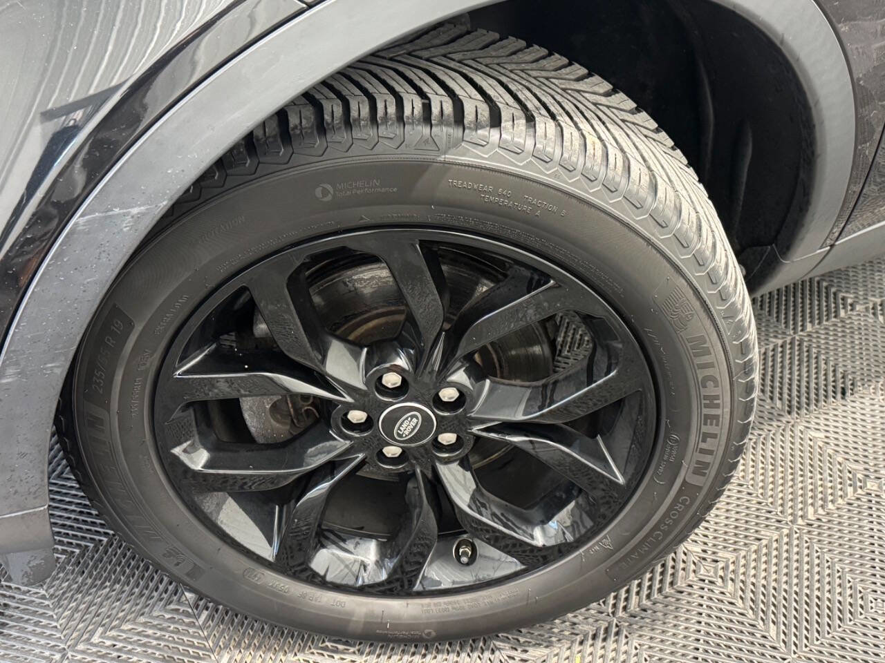 Used 2019 Land Rover Discovery Sport HSE image 47