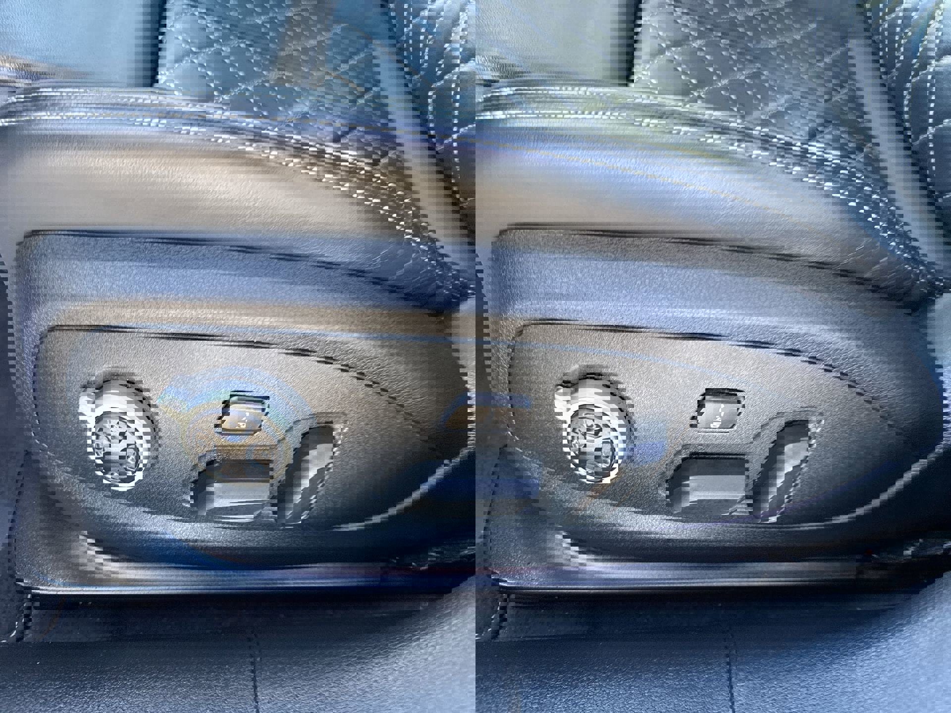 Used 2023 Audi S4 Premium Plus w/ Premium Plus Package image 14