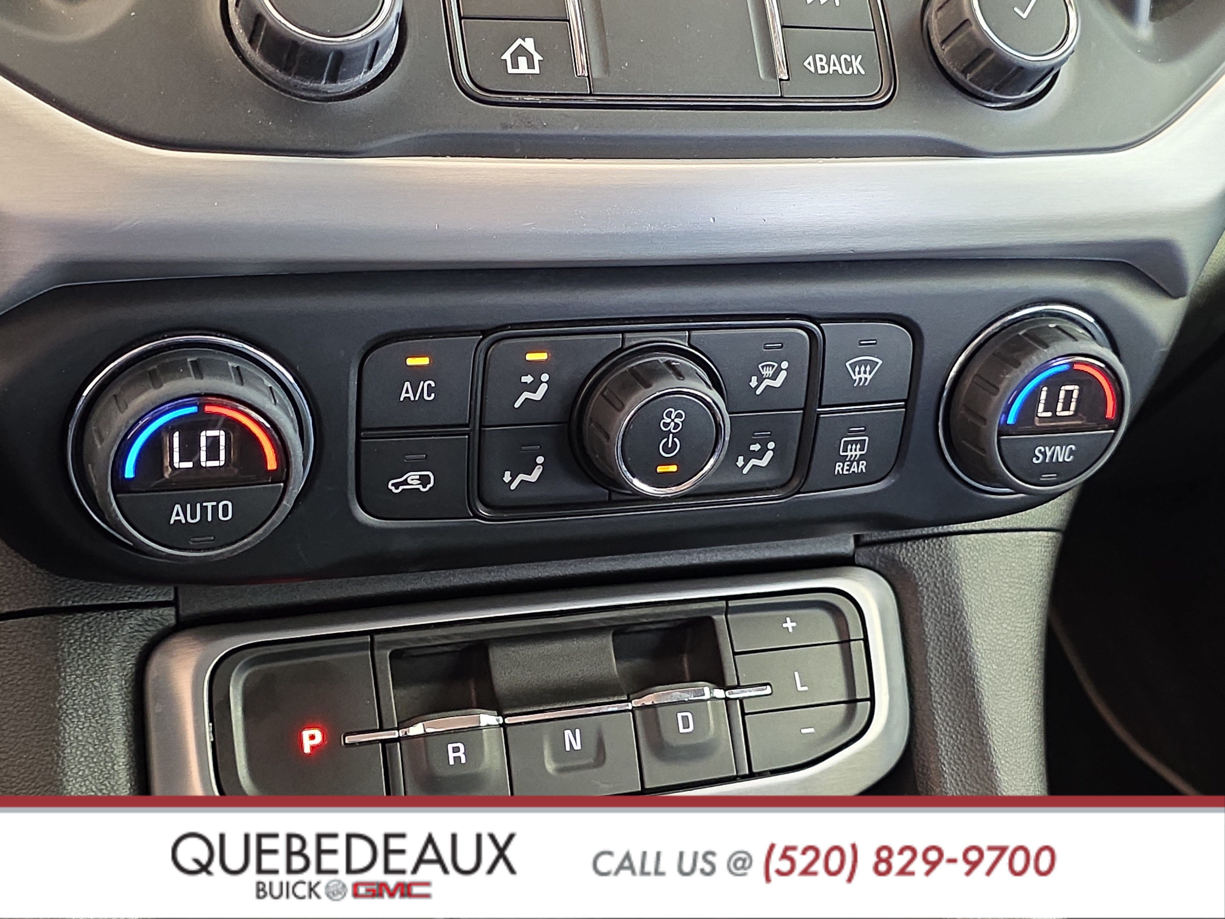 Used 2022 GMC Acadia SLE w/ Driver Convenience Package FWD image 17