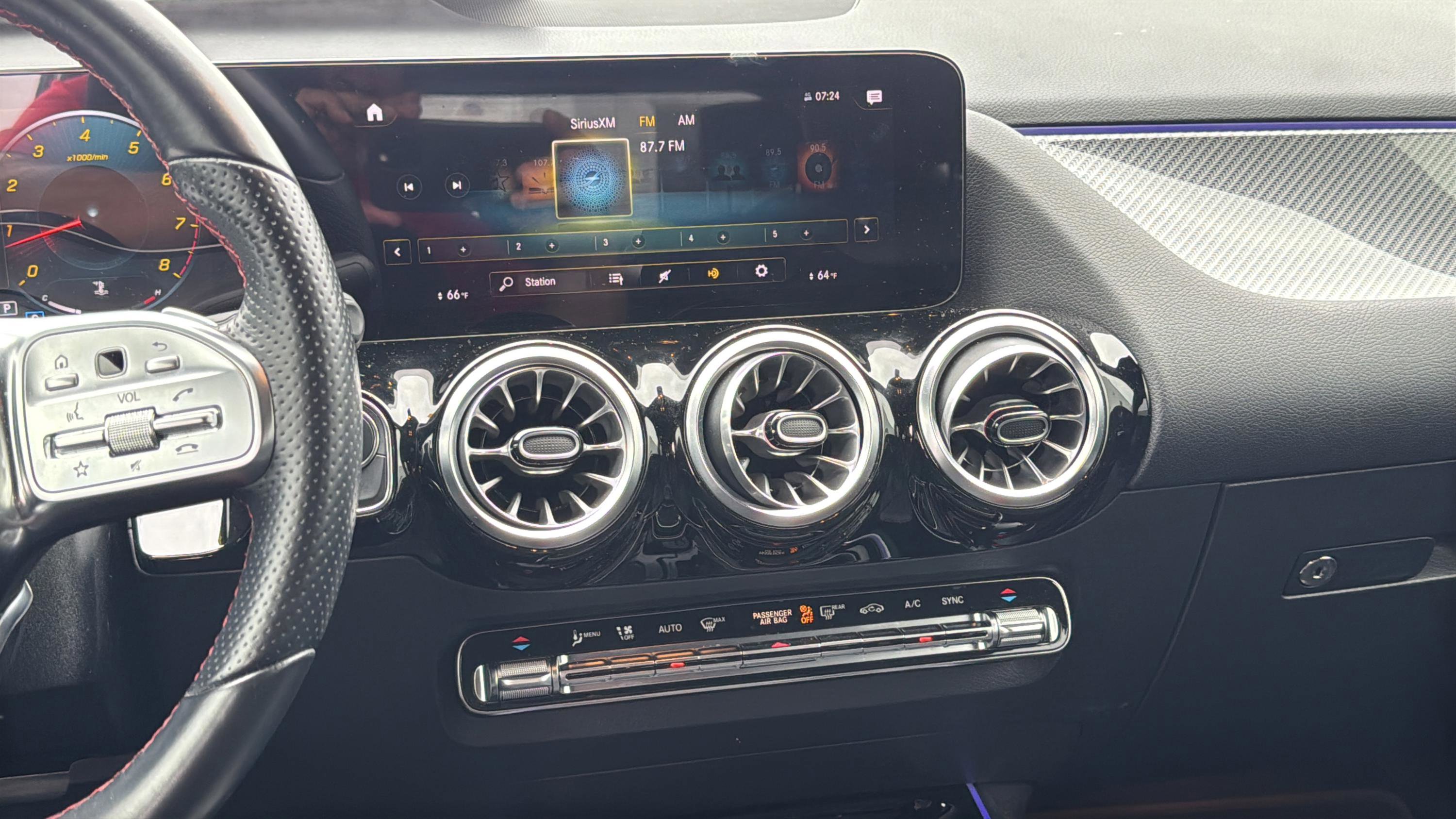 Used 2022 Mercedes-Benz GLA 250 image 28