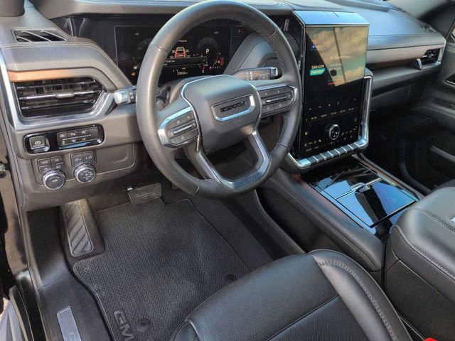 Used 2025 GMC Yukon Denali AWD/4WD image 11