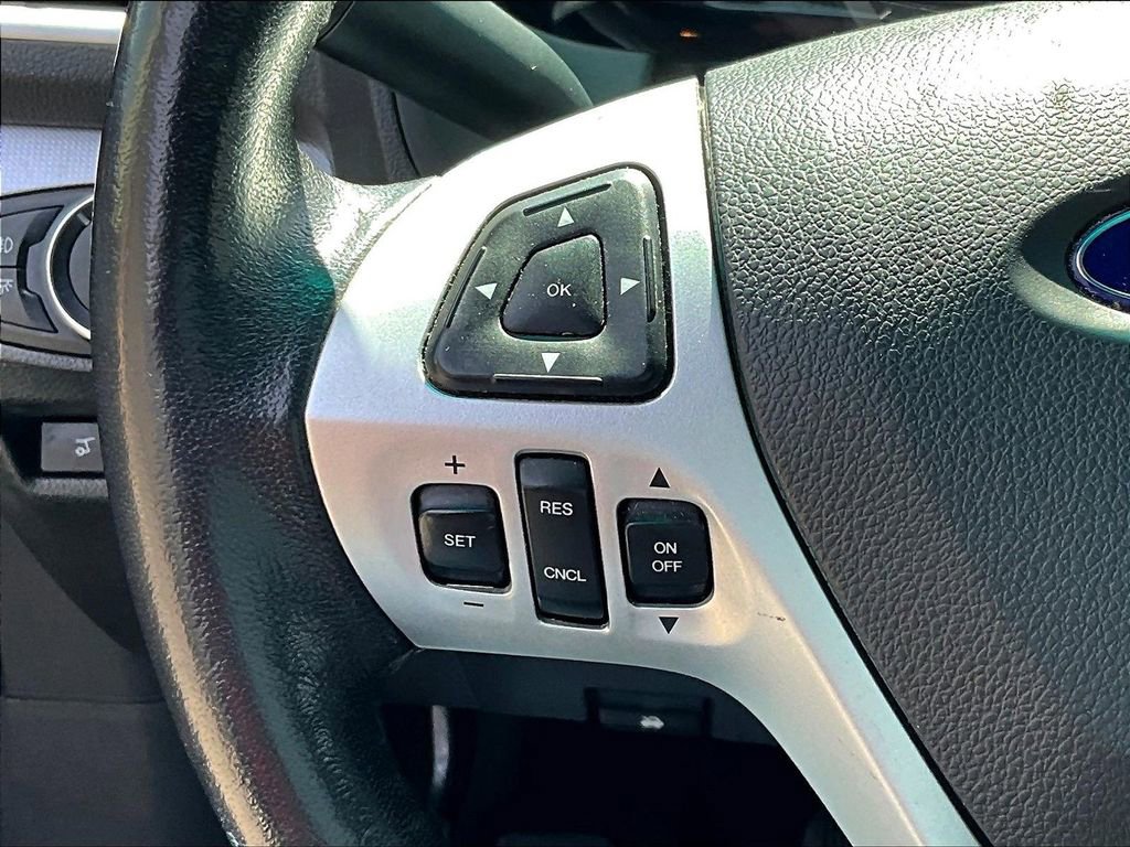 Used 2014 Ford Explorer XLT w/ Equipment Group 202A image 16