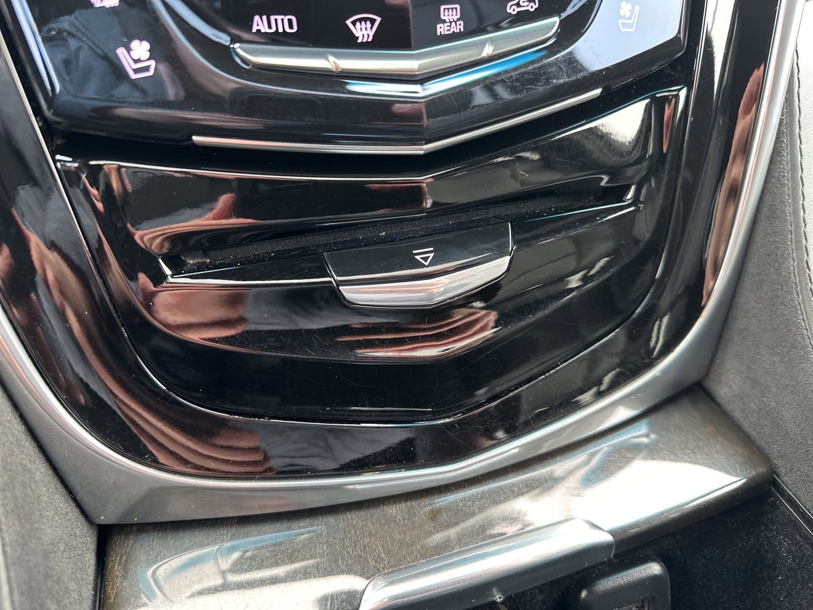 Used 2020 Cadillac Escalade ESV Platinum AWD/4WD image 58