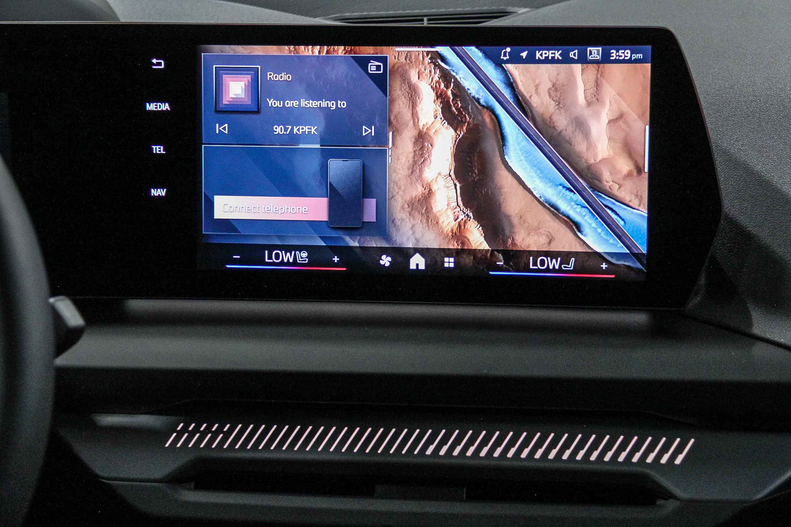 Used 2025 BMW 228i xDrive w/ Premium Package image 15