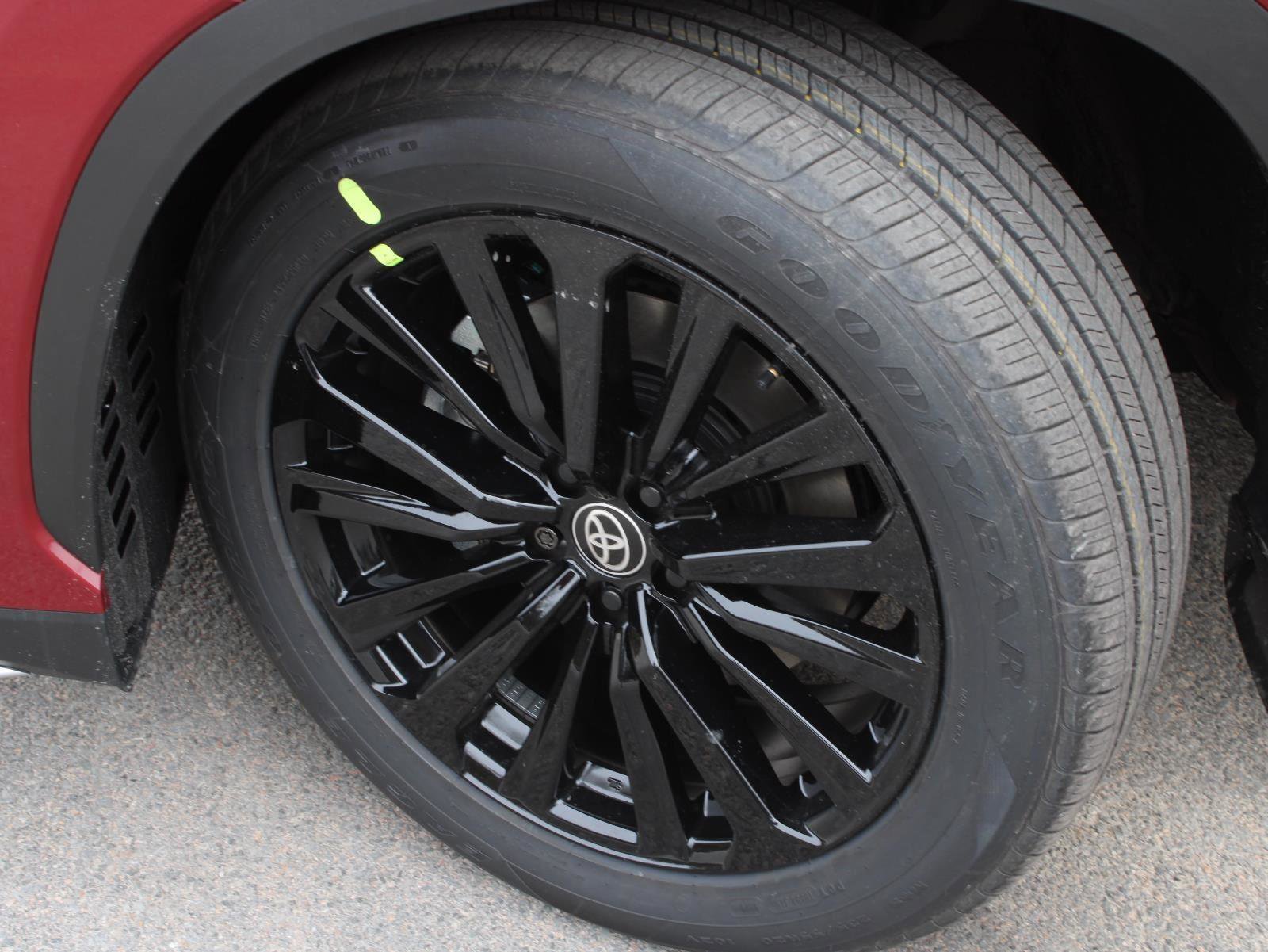 New 2026 Toyota Highlander XSE AWD/4WD image 8