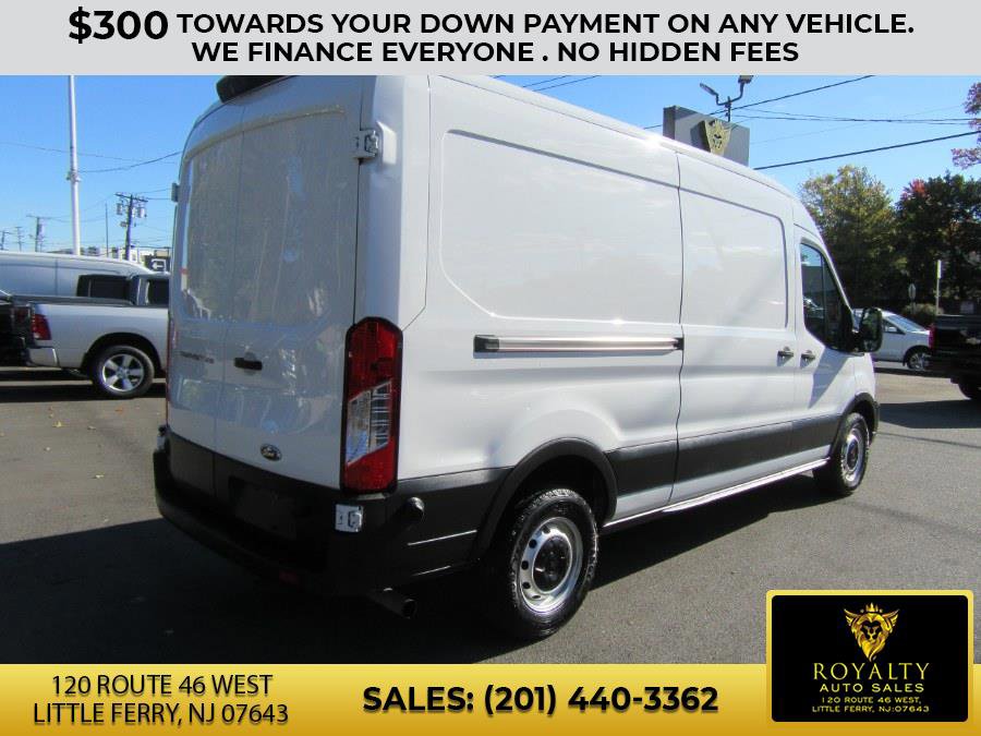 Used 2023 Ford Transit 250 Medium Roof image 18