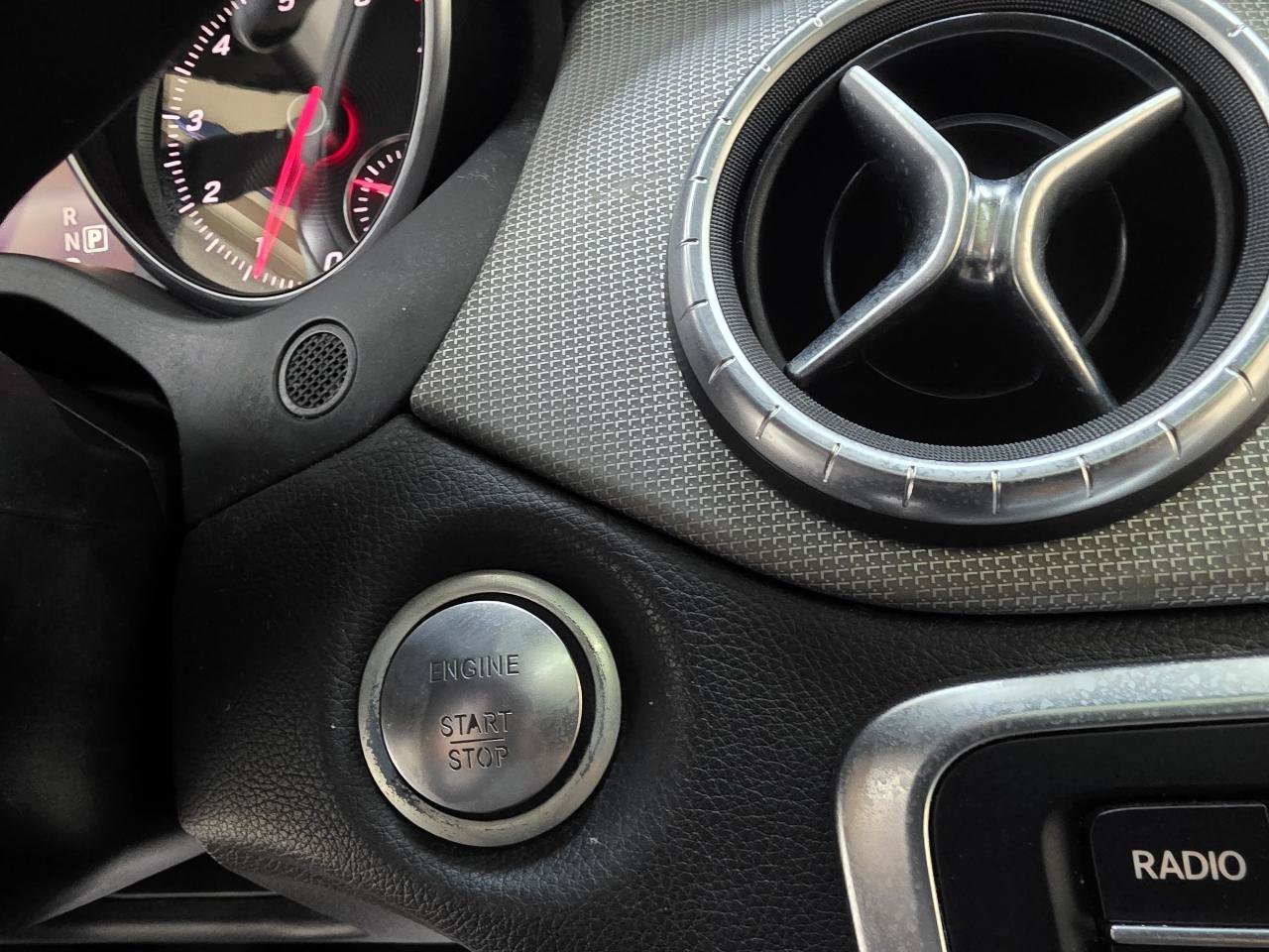 Used 2017 Mercedes-Benz CLA 250 image 32