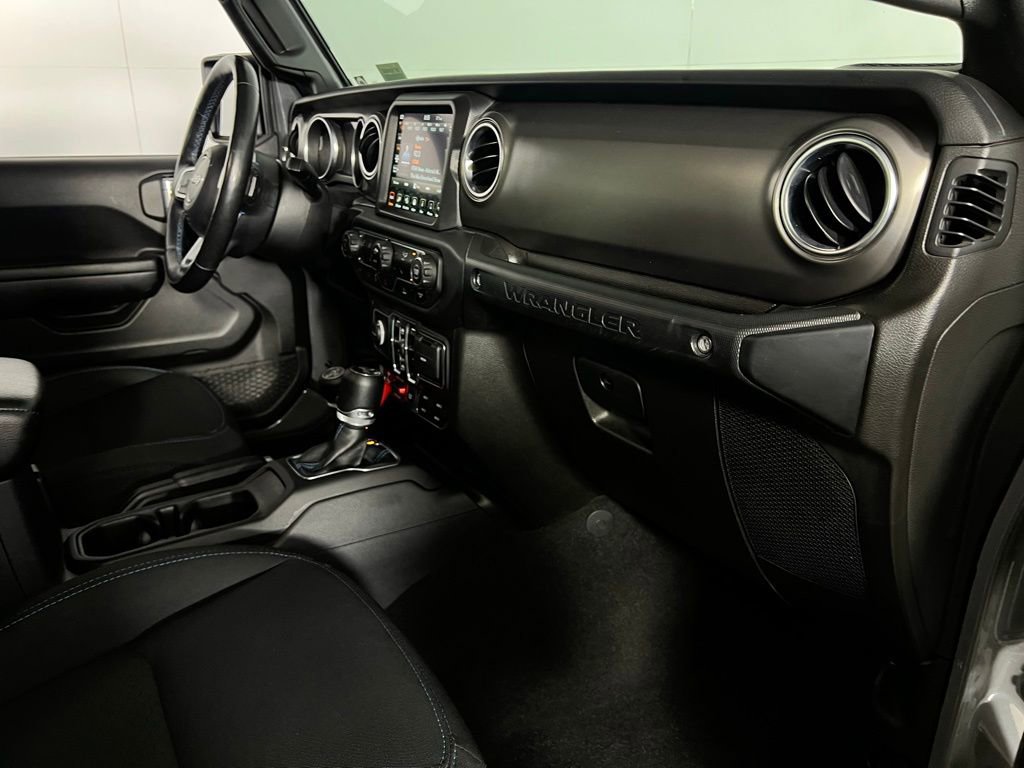 Used 2021 Jeep Wrangler Unlimited Rubicon 4xe w/ Steel Bumper Group image 32